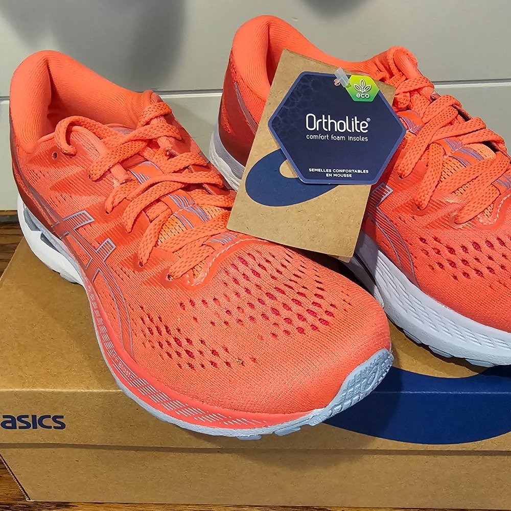 Asics Women's Gel-Kayano 28